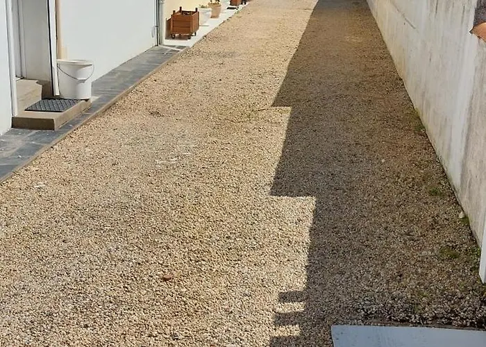 Maison Avec Garage Proche De La Appartement *