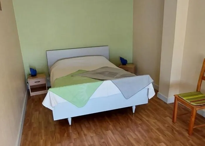 Appartement Maison Avec Garage Proche De La