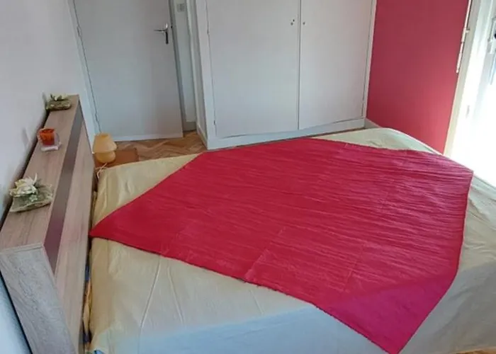 Appartement Maison Avec Garage Proche De La